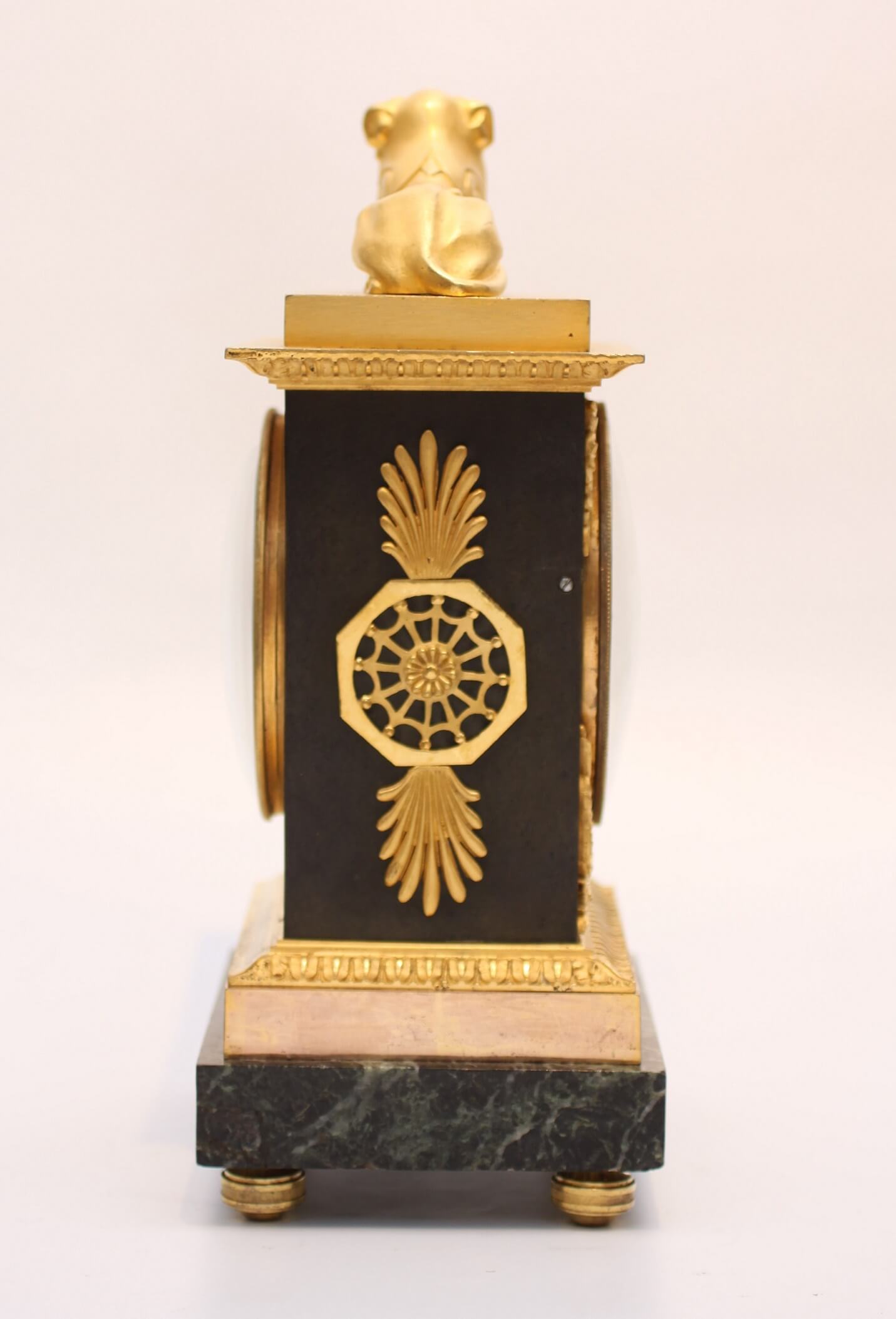 French ormolu bronze marble mantel clock lion 1800