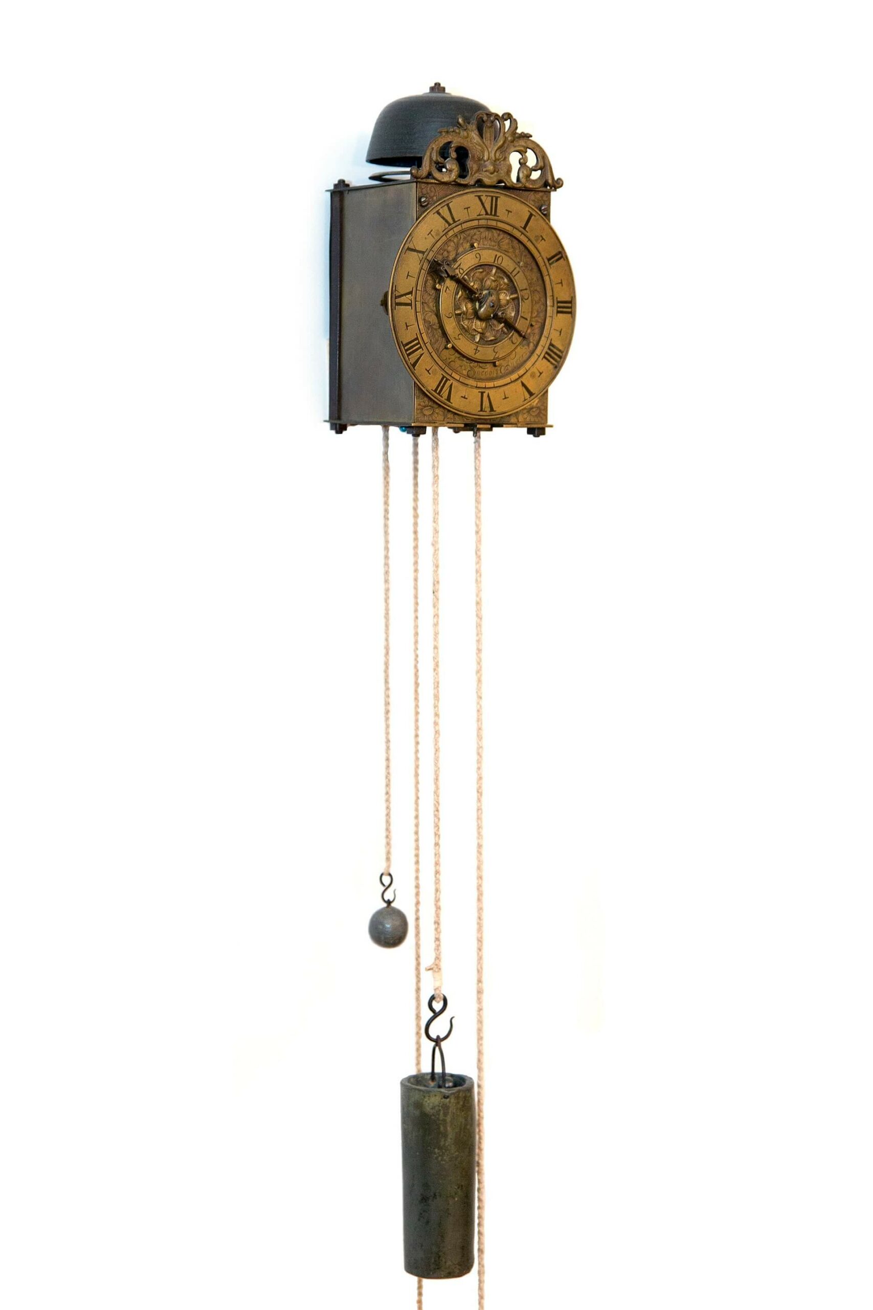 French brass lantern balance Angers Suedois 1650