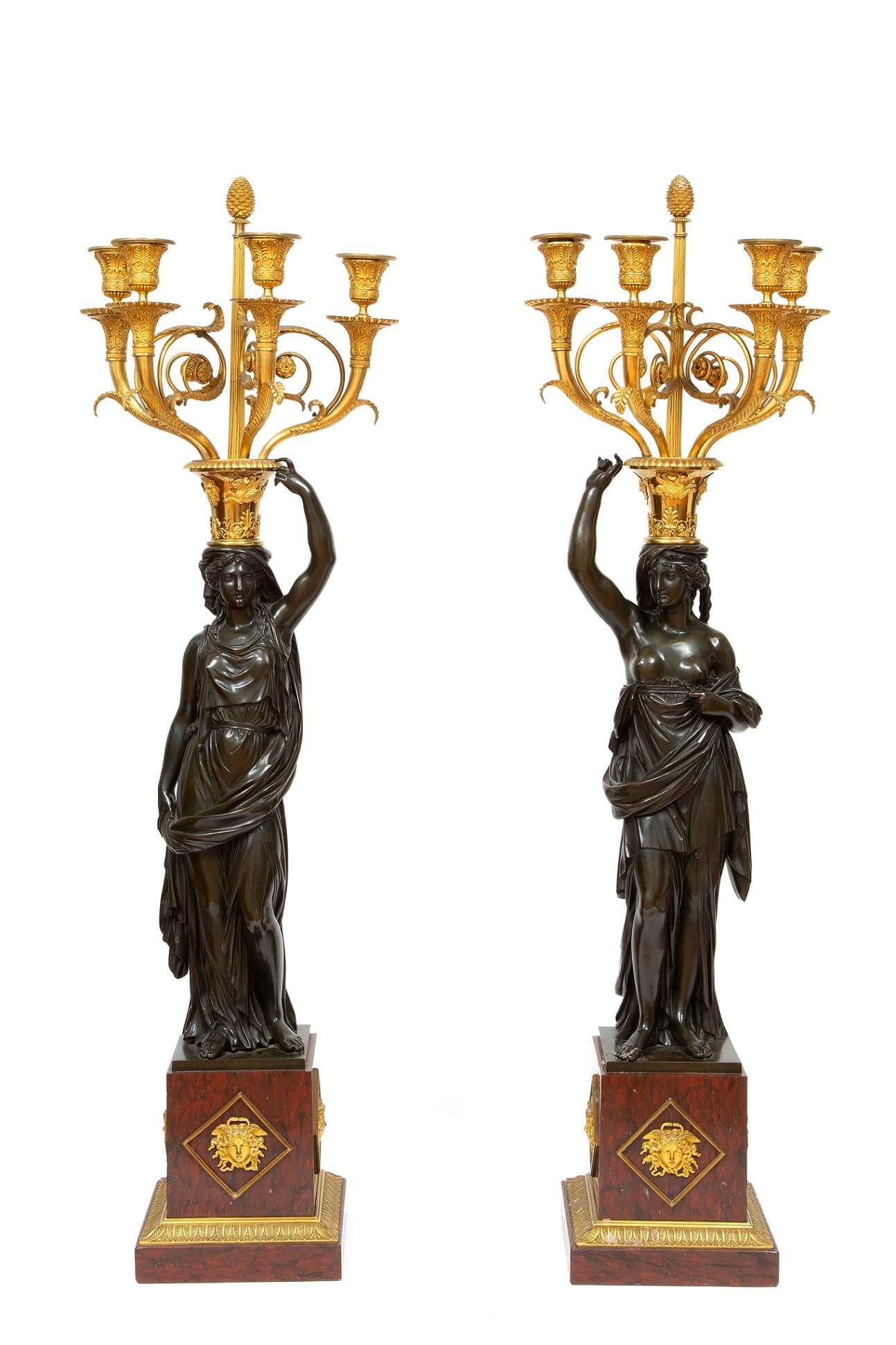 zonne controller steno Een groot paar Franse Louis XVI bronzen kandelaars, François Remond, circa  1800 - Gude & Meis | Antieke klokken