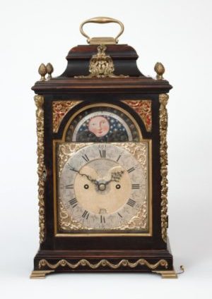 English-antique-table-bracket-moonphase-date-antique-clock-London-Dutch-market-James Smith-London-striking-repeating