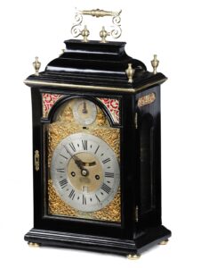 early-arch-english-brackwt-table-clock-