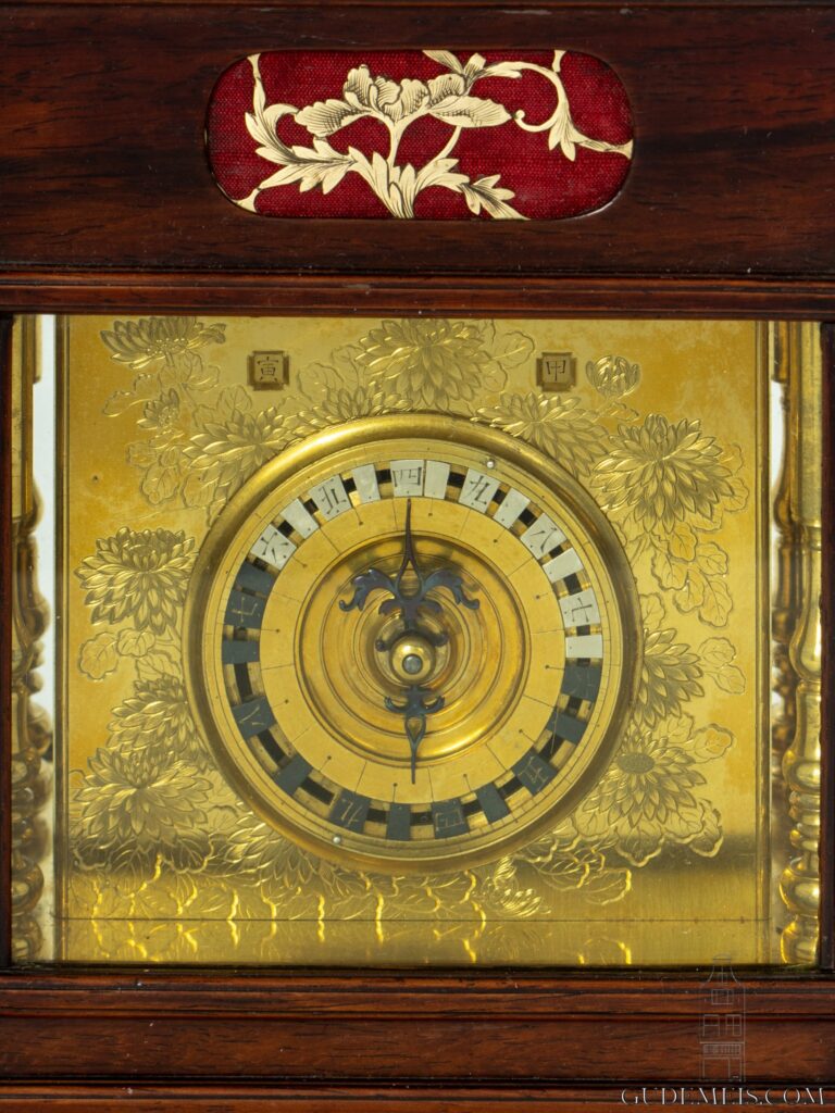 Japanese-wisteria-enraved-brass-chrysantemums-striking-temporal-hours-Makura-Dokei-table-clock-